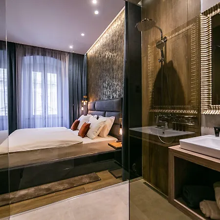 Teatro Suite&rooms Affittacamere Fiume