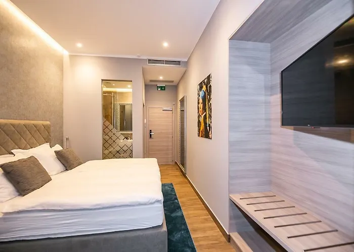 Teatro Suite&rooms Pensiune