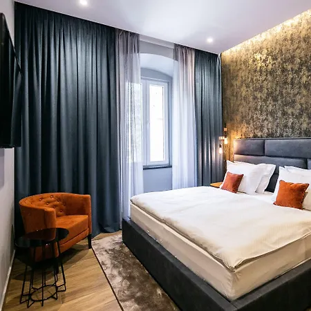 Teatro & Pensjonat 4*