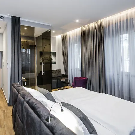 Pensjonat Teatro & 4*