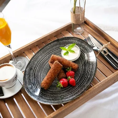 ゲストハウス Teatro &