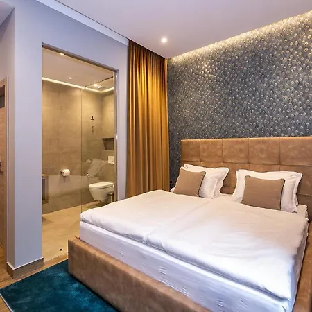 Teatro & Vendégház 4*